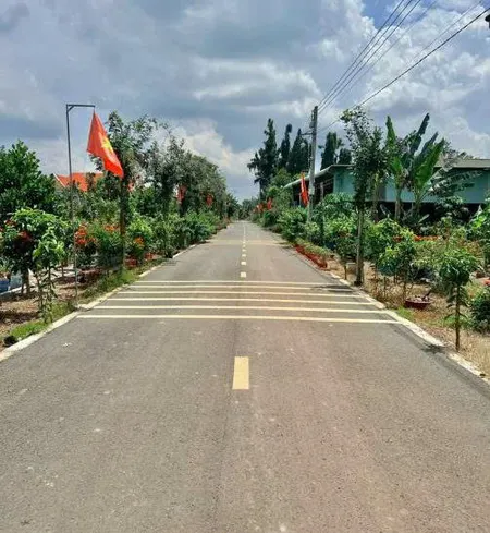 Đất Ngộp TP HCM mới, 2 mảnh liền kề 600m2 thổ cư 200m2, Giá chỉ từ 650 triệu, Sổ hồng riêng