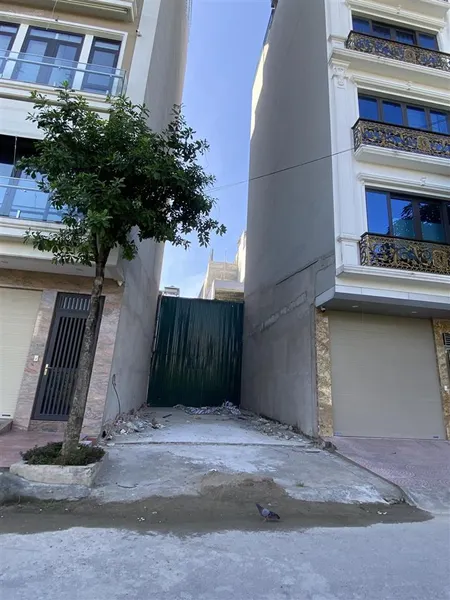Đất dv vạn phúc 50m2, hướng đông nam mát mẻ, sát trường vạn bảo, kinh doanh, văn phòng, giá ngon.