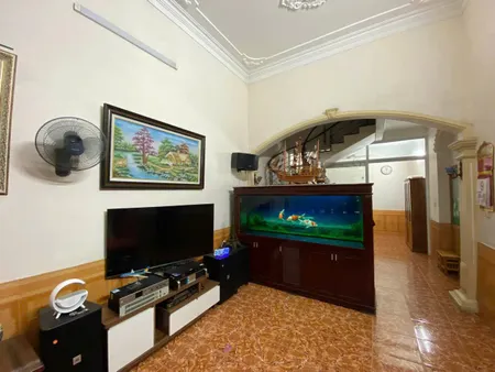 🏠🏠🏠Chào bán nhà 3 tầng mặt đường Tiền Đức, Trại Chuối kinh doanh buôn bán giá 4,2 tỷ