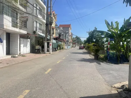 Chủ bán mảnh đất 30m2 oto vào sát cửa,cách oto tránh đỗ trục chính phúc lợi chỉ hơn 20m giá đầu tư
