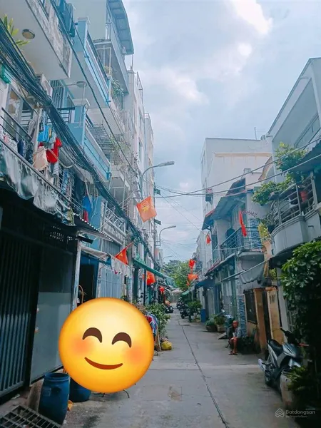 Chính chủ bán gấp 200m2 đất tặng nhà ngay phú mỹ hưng trung tâm quận 7 hẻm xe hơi thông 13 tỷ