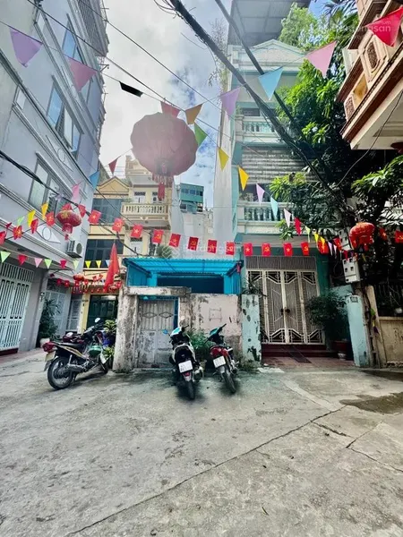 Bán đất quần ngựa ba đình, dt 65m, lô góc 3 thoáng, trước nhà rộng 9m, 20m ra phố quần ngựa