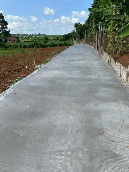 Bán đất xã bình ba giáp suối nghệ khu dân cư hiện hữu giá 570 triệu / 1 nền