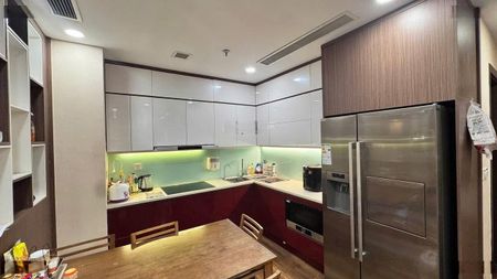 Siêu hiếm: Cho thuê căn 75m2 2 ngủ 2wc đủ đồ giá 15tr có slot ôtô. Lh: 0382560835