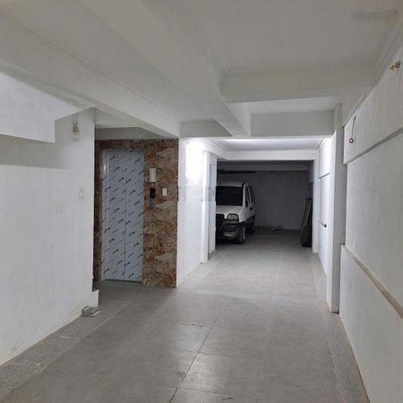 Chính chủ cho thuê gấp tầng 1+ tầng 2 làm văn phòng trung tâm Đống Đa thuận tiện đường xá- giá rẻ