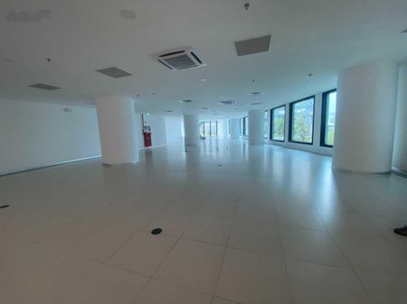 Cho thuê VP tầng 2 đường Nguyễn Huy Tưởng, Thanh Xuân, HN. DT 300m2 thông sàn. Giá 230k/m2/tháng