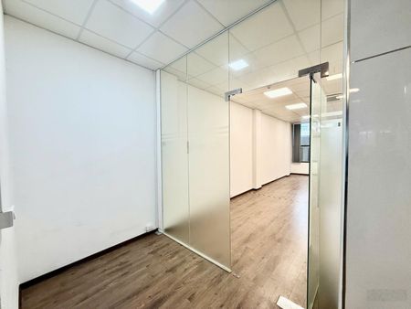 CC cho thuê văn phòng 70 - 220m2 tại mặt phố 131 Hoàng Cầu, Đặng Tiến Đông. Oto đỗ cửa, view thoáng