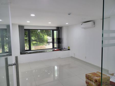Văn phòng cho thuê tại đường Thân Nhân Trung, Phường 13, Tân Bình, Hồ Chí Minh. Diện tích 100m2