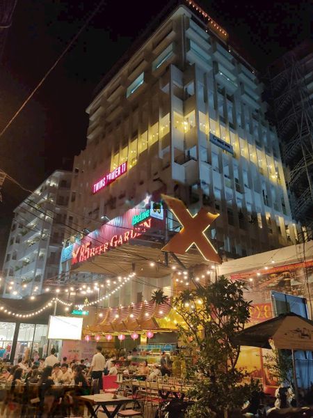 Văn phòng mặt tiền CMT8, Bến Thành, Quận 1 - Twins Tower 11