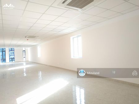 Có ngay văn phòng cho thuê 100m² vuông đẹp vị trí đẹp, tối ưu chi phí & công năng sử dụng