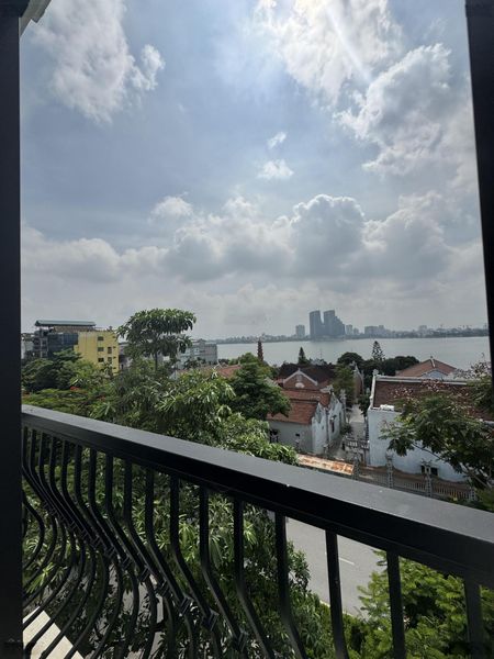 Cho thuê văn phòng tại Lạc Long Quân, Xuân La, Tây Hồ, Hà Nội, 30 triệu, 142 m2 giá ưu đãi uy tín