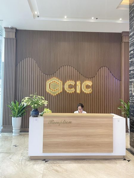Cho thuê văn phòng hạng B, diện tích 195m2, tại CIC Tower Trung Kính - ngăn nhiều phòng, giá tốt