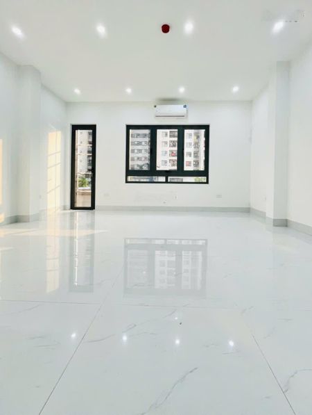 Chỉ 7 triệu có ngay văn phòng 50m2 tại phố NGUYỄN TUÂN, View thoáng, có chỗ đỗ ô tô