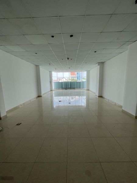 Sàn VP 80m2 ngay mặt tiền Lâm Văn Bền, có thang máy, máy lạnh, có hoá đơn VAT