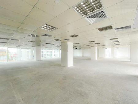 Cho thuê sàn văn phòng 500 m² mặt đường Cầu Giấy, quận Cầu Giấy