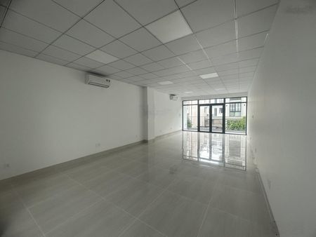 Cho văn phòng khu Him Lam. Giá 55tr/th. DT 450m2. Nhà xây mới 100%, có thang máy