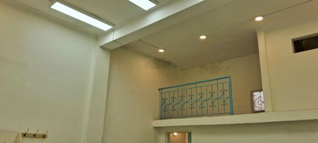 Cho thuê tầng 2 làm văn phòng - ngõ 239 quan nhân