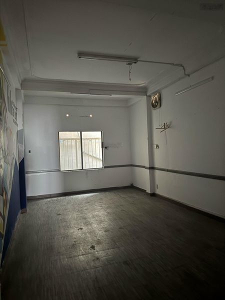 Diện tích 90m2 không khai thác muốn cho thuê sàn văn phòng tại mặt đường Sư Vạn Hạnh