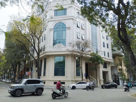 Sàn văn phòng 341m2 phố Tô Hiến Thành, Hai Bà Trưng, 190tr/t