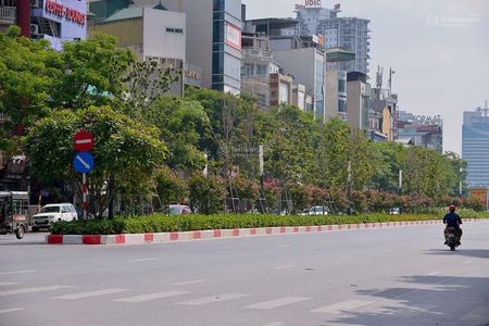 Em còn 2 Sàn-250m2 tại số 75 Trần Duy Hưng. ( PHÙ HỢP KINH DOANH MỌI LOẠI HÌNH)