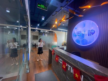 Cho thuê văn phòng mặt phố Chùa Bộc, 200m2 thông sàn, phù hợp mọi mô hình KD, VP. 28tr/th