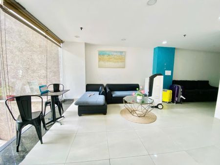 "Chuẩn Tin" 120m2 Gía thuê 32tr Sát mặt tiền Cộng Hoà, Tân Bình - Chia sẵn 2 khu vực - WC Nam Nữ