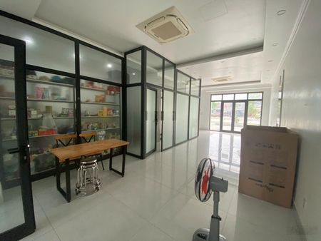 Cho thuê sàn văn phòng tầng 1 2 mặt tiền đắc địa