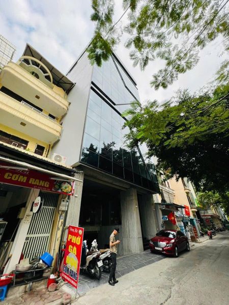 Sàn văn phòng cho thuê tại Phùng Chí Kiên - diện tích 250m2. Liên hệ Ms Phương 0981635266