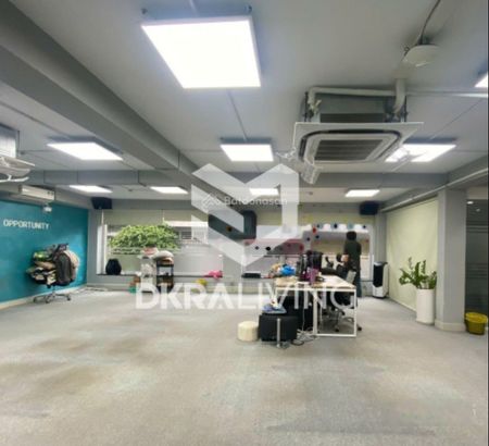 Văn phòng 170m2 giá rẻ đường Lạc Long Quân, Tân Bình
