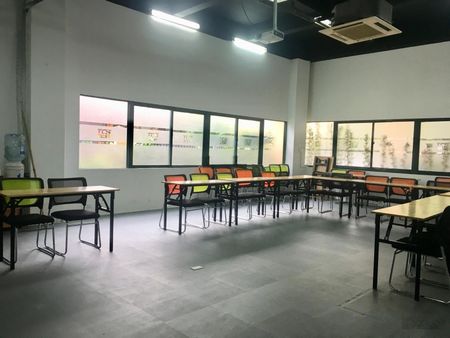 Cho thuê văn phòng phố ngõ văn chương 1,đống đa,hà nội,dt 220m2,thông sàn,giá 35tr/tháng