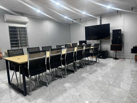 Cho thuê văn phòng đẹp giá tốt đầy đủ trang thiết bị dt 450m/50tr. Hàng hiếm giá siêu tốt