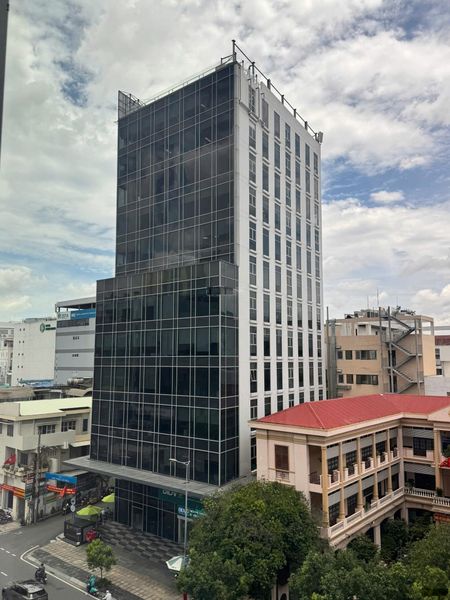 Cho thuê văn phòng Sky Gate Building tại trung tâm Phú Nhuận, TPHCM