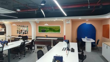 Cho thuê sàn văn phòng lầu 5 tòa nhà MT Bình Thạnh DT 350m2 chia sẵn 5 phòng