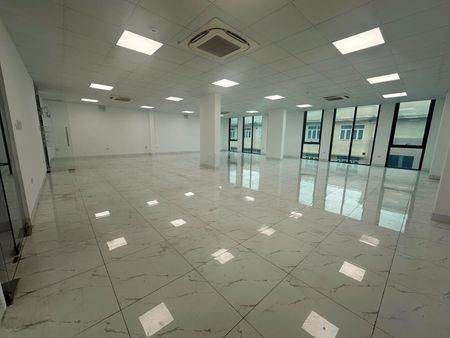 Cho thuê văn phòng tại Trần Duy Hưng, 19 triệu, 80m2 siêu hot