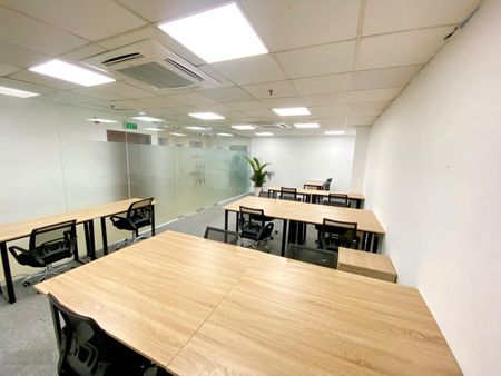 Chính chủ cho thuê văn phòng mặt tiền Huỳnh Văn Bánh, Phú Nhuận, Hồ Chí Minh