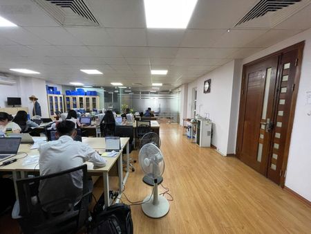 Cho thuê văn phòng Trần Duy Hưng 130m2 giá chỉ 23 triệu/tháng