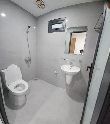 Cho thuê văn phòng Võ Chí Công, Lạc Long Quân 30m2 điều hòa, wc khép kín, nhà mới đẹp như hình