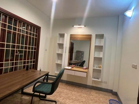 Cho thuê văn phòng KĐT Định Công, đầy đủ tiện nghi, ô tô đỗ cửa