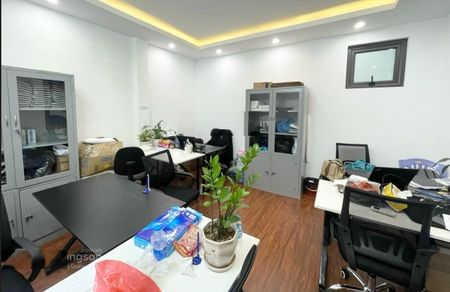 Chính chủ cho thuê văn phòng nhỏ 30m2 ngõ 59 Hoàng Cầu