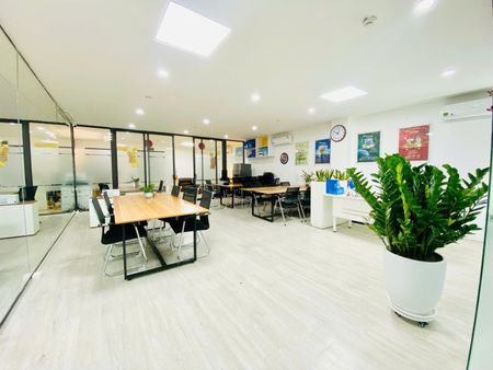 Văn phòng tại Hồ Tùng Mậu, Mai Dịch 140m2 giá chỉ 24 triệu