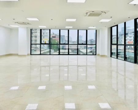 Cho thuê văn phòng mặt phố Xã Đàn 2 mặt thoáng 110m2 giá 20tr