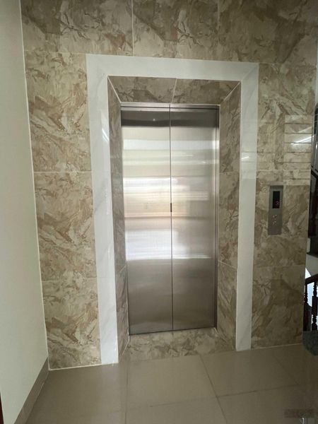 Cho thuê văn phòng Mỗ Lao, diện tích 50m2/tầng, sàn thông sạch đẹp