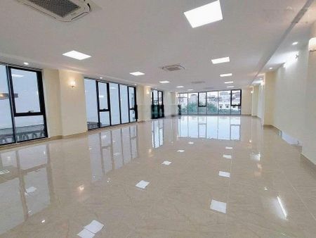 Trống duy nhất sàn VP 145m2, 27 triệu lô góc tại Khuất Duy Tiến