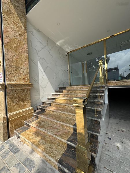Cho thuê văn phòng 30 triệu, 142m2 tại Lạc Long Quân, Xuân La, Tây Hồ, Hà Nội giá ưu đãi
