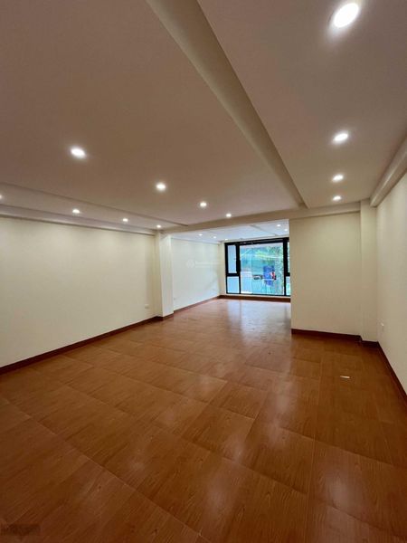 Cho thuê văn phòng tầng 2 tại Vạn Phúc - diện tích sàn 60m2/tầng, sàn thông, điều hòa, thang máy