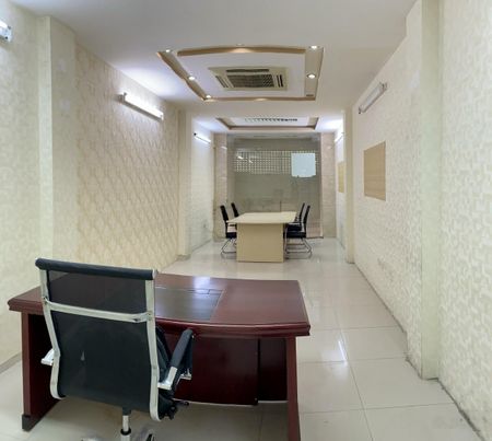 Chính chủ cho thuê sàn văn phòng tầng 3 nhà 15 Thanh Nhàn, Hai Bà Trưng, Hà Nội 50m2 giá 6 triệu