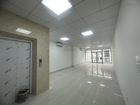 Cho thuê VP tại Him Lam Kênh Tẻ. Giá 55tr/th . Diện tích 450m2 .