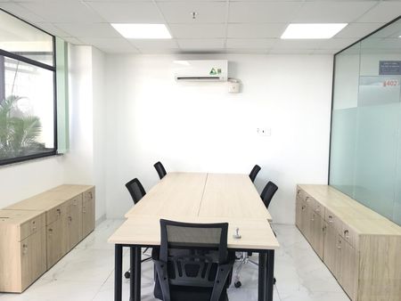 Văn phòng cho thuê đầy đủ nội thất , đa dạng diện tích từ 15m2 đến 300m2 Giá rẻ nhất .