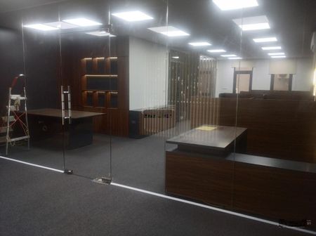 Cho thuê sàn văn phòng tại KĐT Văn Phú, Hà Đông. DT 100m2. Sẵn ĐH, thảm, rèm, nội thất vp. Giá 15tr