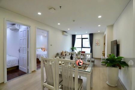 Cho thuê Văn phòng hoặc Căn hộ Kim Mã Thượng, 200m2, 3 phòng, Full đô, giá 40tr/tháng....